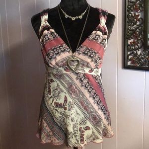 Speechless V-neck polyester tank top